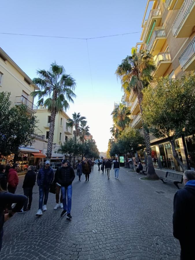 Residenza Topazio San Benedetto del Tronto Exterior foto
