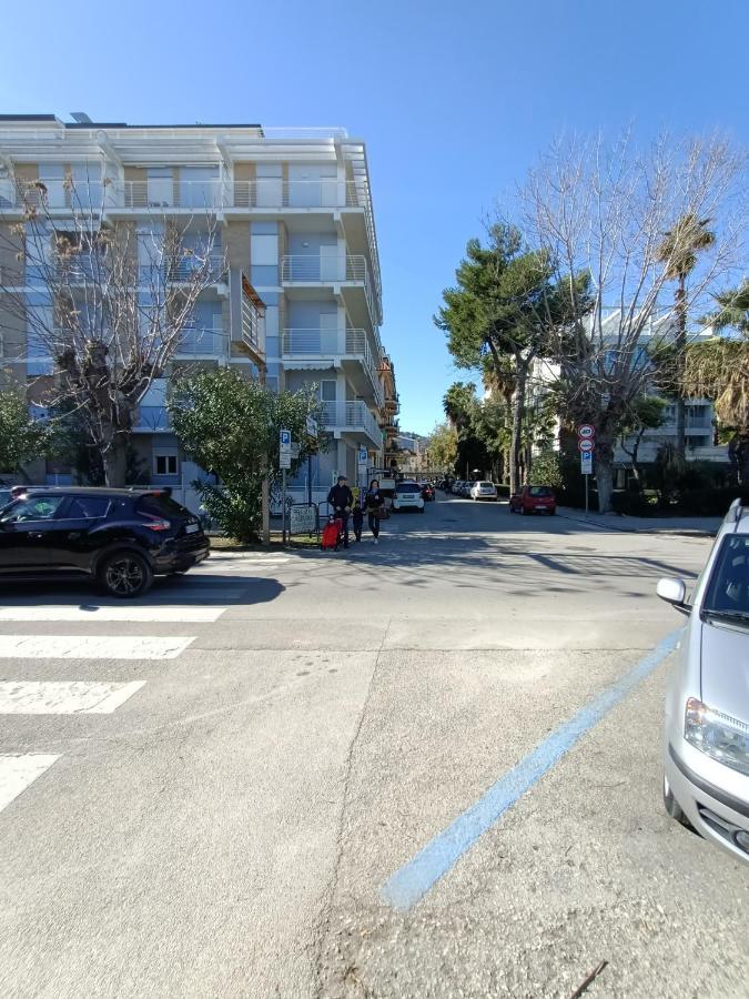 Residenza Topazio San Benedetto del Tronto Exterior foto